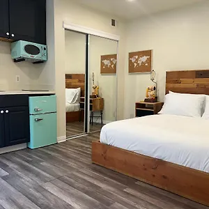 Beautiful In North Inglewood Apartment Los Angeles